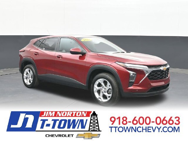 Used 2024 Chevrolet Trax LS w/ LS Convenience Package FWD 360° Tour