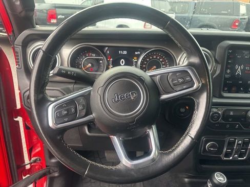 Used 2020 Jeep Wrangler Unlimited Sahara w/ Uconnect 4C Nav & Sound Group image 18