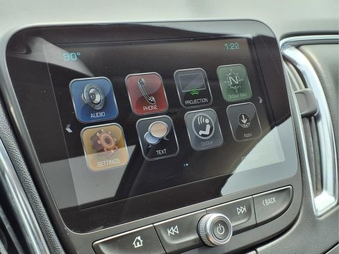 Used 2018 Chevrolet Malibu LT w/ Leather Package FWD image 18