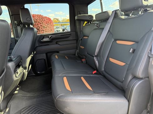 Used 2024 GMC Sierra 2500 AT4 w/ AT4 Preferred Package image 32