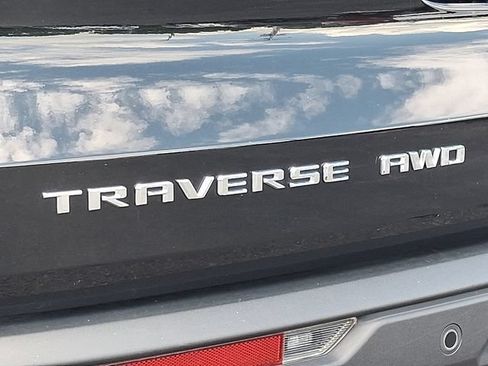 Used 2024 Chevrolet Traverse LT w/ Enhanced Driving Package AWD/4WD image 29