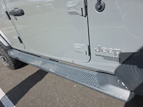 Used 2019 Jeep Wrangler Unlimited Sport S AWD/4WD image 8