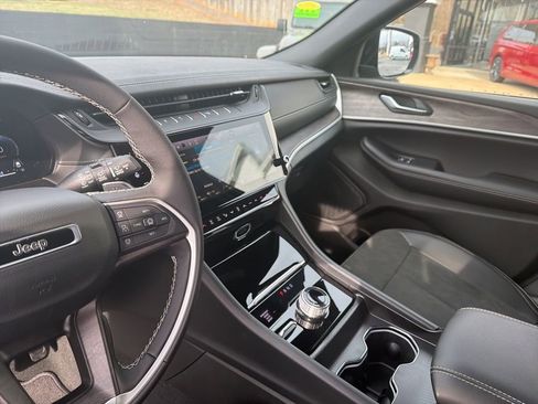 New 2026 Jeep Grand Cherokee Altitude AWD/4WD image 30