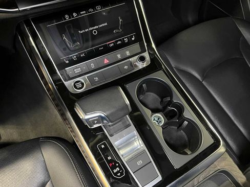 Used 2022 Audi Q8 Premium Plus w/ Premium Plus Package image 30