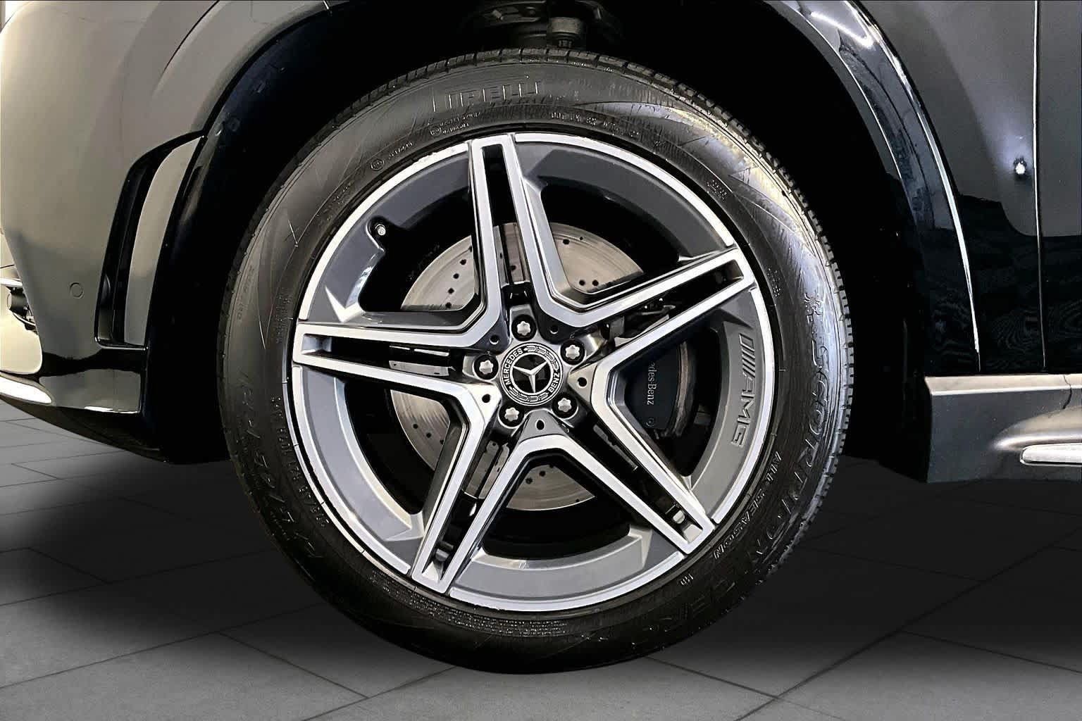 Certified 2023 Mercedes-Benz GLS 580 4MATIC image 11