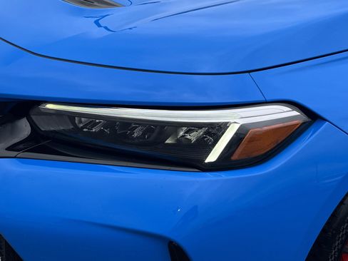 Used 2023 Honda Civic Type R image 11
