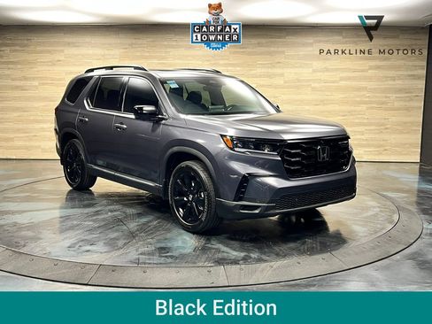 Used 2025 Honda Pilot Black Edition image 1