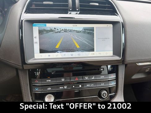 Used 2020 Jaguar F-PACE Prestige AWD/4WD image 10