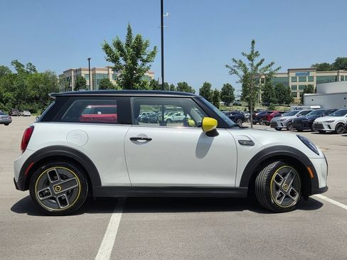 Used 2024 MINI Cooper SE FWD image 32