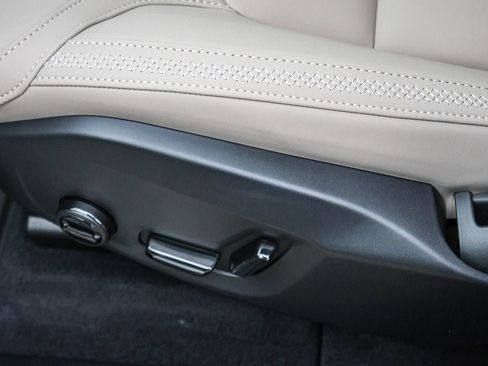 New 2027 Volvo XC60 B5 Plus AWD/4WD image 28