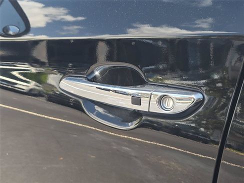 Used 2016 Hyundai Tucson Limited w/ Option Group 03 FWD image 12