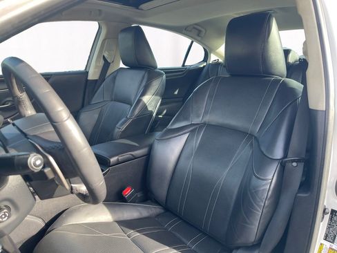 Used 2022 Lexus ES 300h 300h Luxury image 9