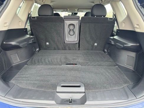 Used 2020 Nissan Rogue S image 11