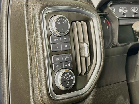 Used 2021 GMC Sierra 1500 AT4 w/ AT4 Preferred Package AWD/4WD image 12