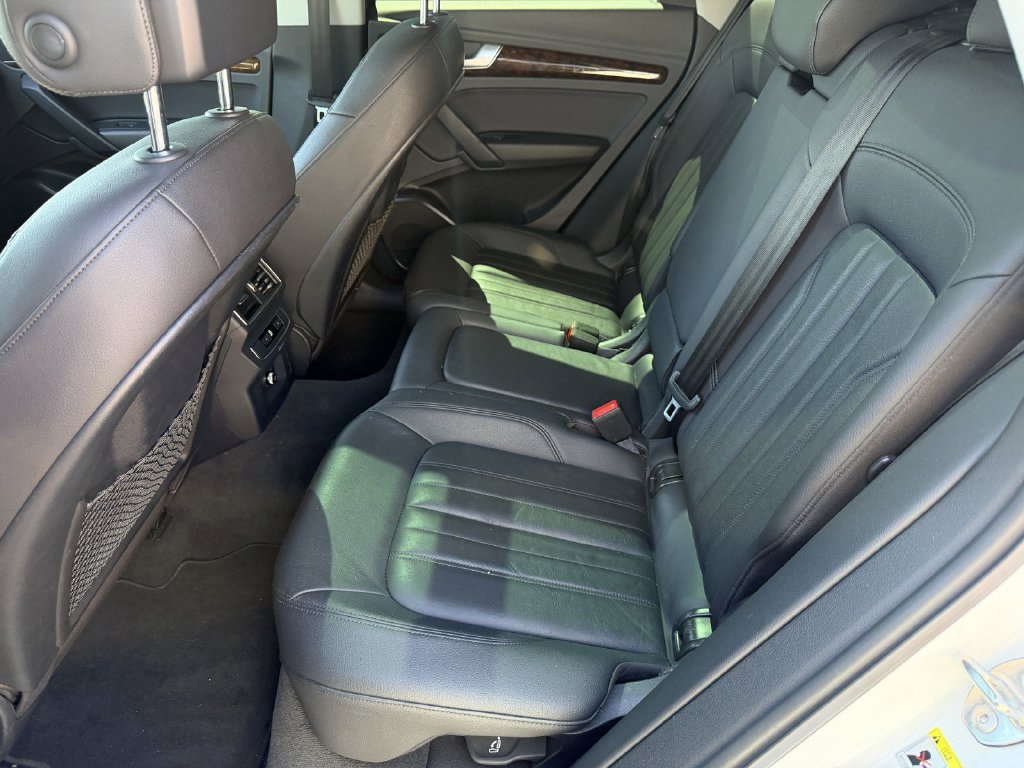 Used 2018 Audi Q5 2.0T Premium Plus w/ Premium Plus Package AWD/4WD image 15