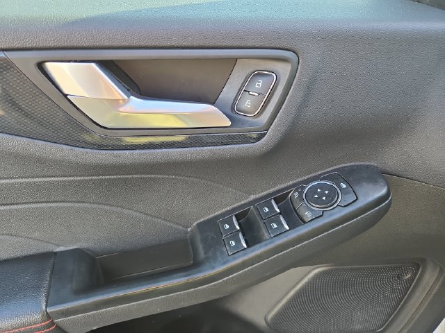 Used 2025 Ford Escape ST-Line Select AWD/4WD image 15