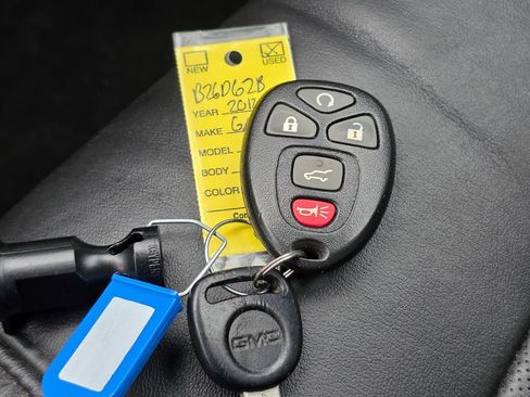 Used 2012 GMC Acadia Denali image 38