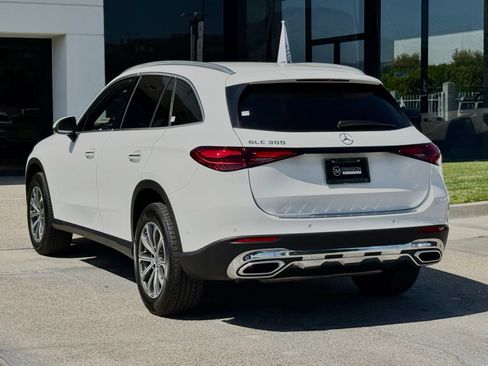 Used 2023 Mercedes-Benz GLC 300 image 10