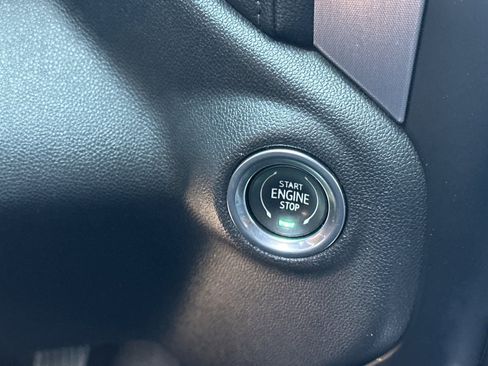 Used 2019 GMC Sierra 1500 SLT w/ SLT Premium Package image 28