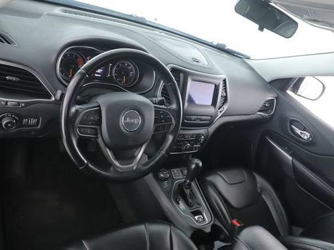Used 2020 Jeep Cherokee Latitude Plus AWD/4WD image 19