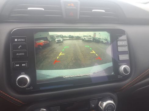 Used 2024 Nissan Versa SR w/ Trunk Package image 17