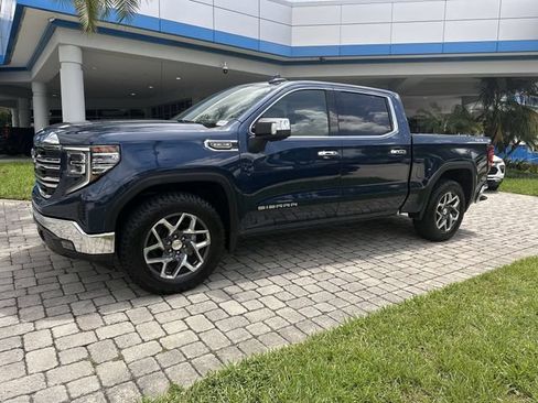 Used 2022 GMC Sierra 1500 SLT w/ SLT Premium Plus Package AWD/4WD image 31