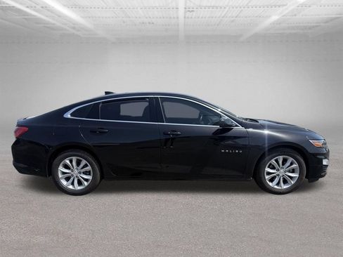 Used 2019 Chevrolet Malibu LT w/ Leather Package FWD image 5