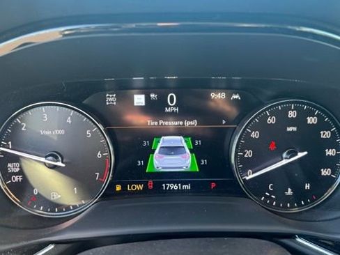 Certified 2022 Buick Envision Avenir w/ Technology Package II image 17