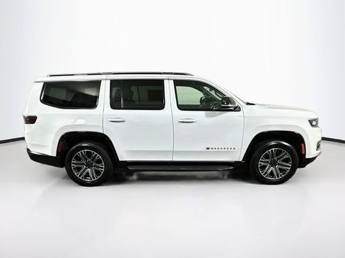 Used 2023 Jeep Wagoneer 4WD w/ Premium Group I image 9