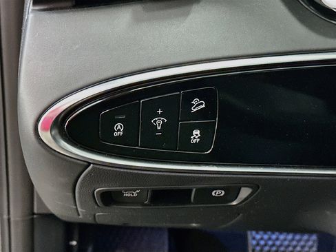 Used 2025 Genesis GV70 2.5T AWD/4WD image 17