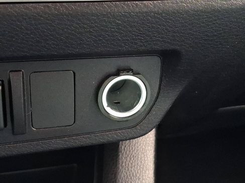 Used 2020 Toyota Tacoma SR5 image 24