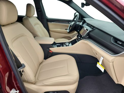 New 2026 Jeep Grand Cherokee L Limited RWD image 24