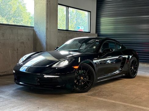 Used 2025 Porsche 718 Cayman RWD image 1