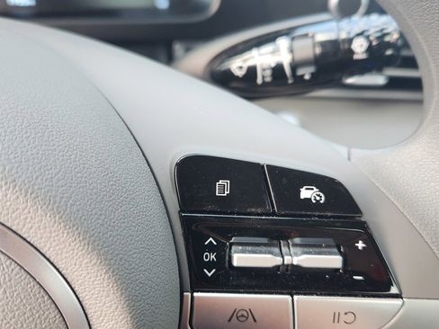 Certified 2025 Hyundai Elantra Blue image 20