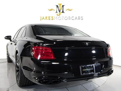 Used 2023 Bentley Flying Spur Azure image 8