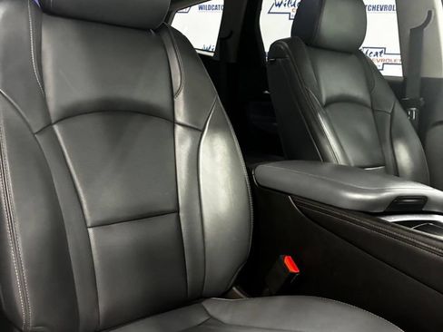 Used 2019 Buick Enclave Essence FWD image 37