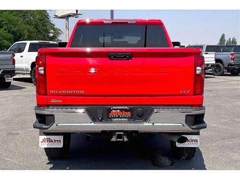 Used 2023 Chevrolet Silverado 2500 LTZ AWD/4WD image 4