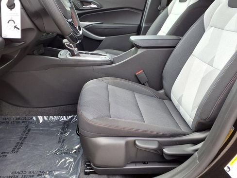 New 2026 Chevrolet Trax RS w/ Sunroof Package image 23