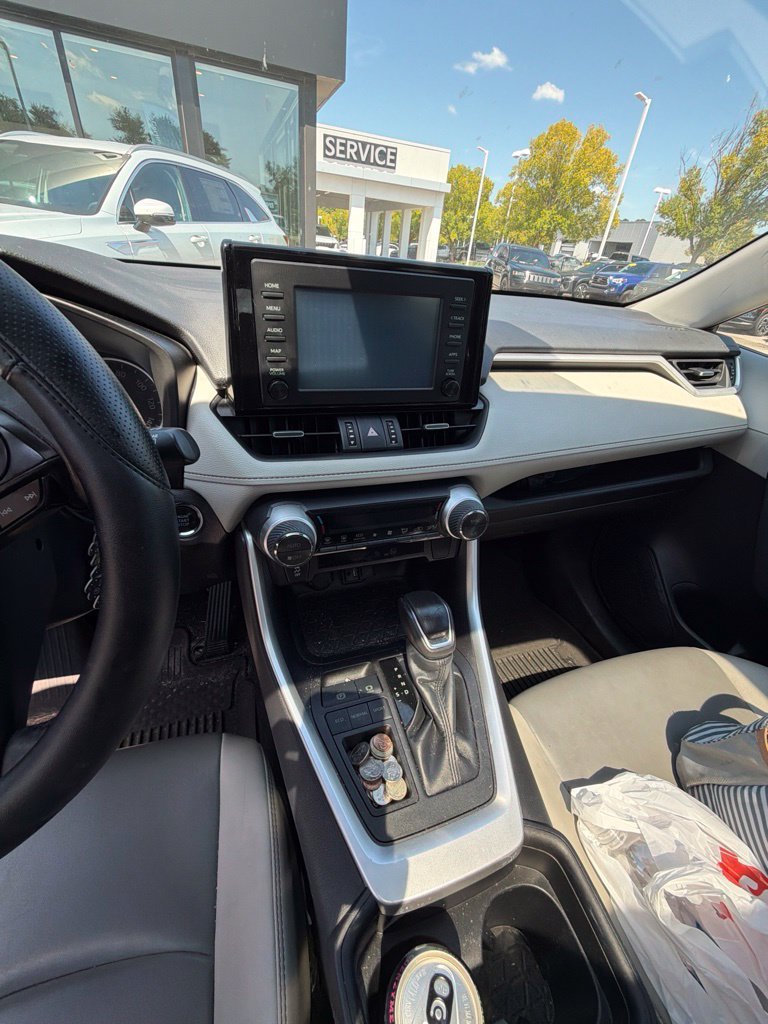 Used 2019 Toyota RAV4 XLE Premium FWD image 26