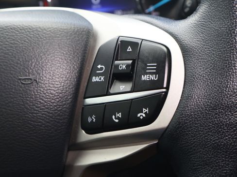 Used 2021 Ford Explorer XLT image 23