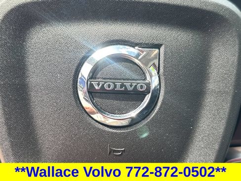 Used 2026 Volvo XC40 B5 Plus AWD/4WD image 21