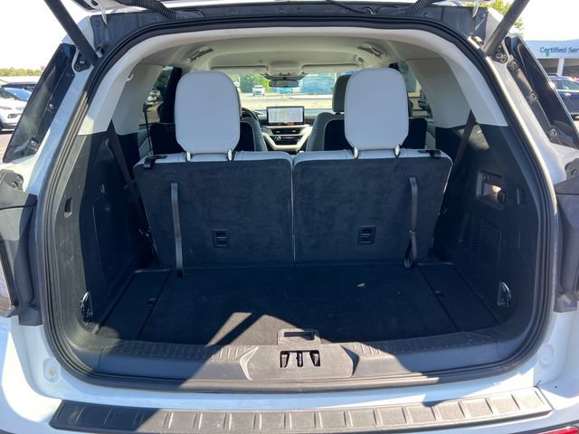 Used 2025 Ford Explorer Active w/ Active Comfort Package AWD/4WD image 41
