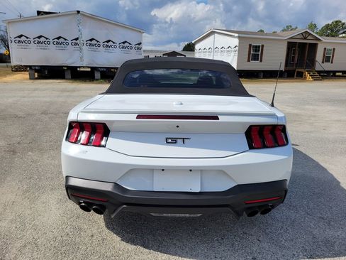 Used 2024 Ford Mustang GT Premium image 4
