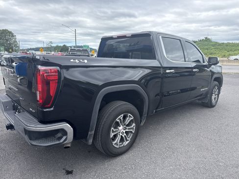 Used 2025 GMC Sierra 1500 SLT AWD/4WD image 4