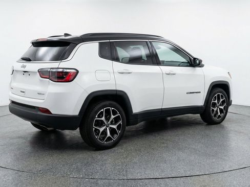 Used 2025 Jeep Compass Limited AWD/4WD image 9