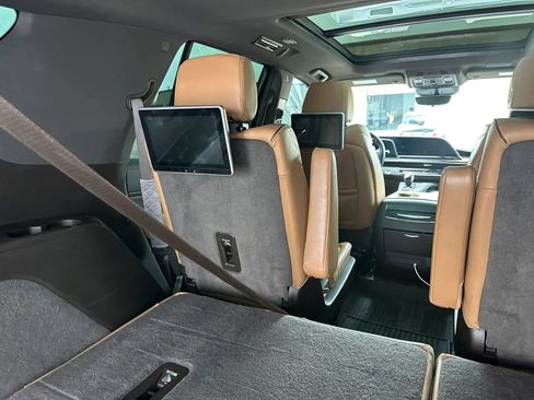 Used 2023 Cadillac Escalade Sport w/ Touring Package RWD image 18