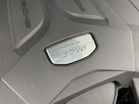Certified 2023 Porsche Cayenne AWD/4WD image 62