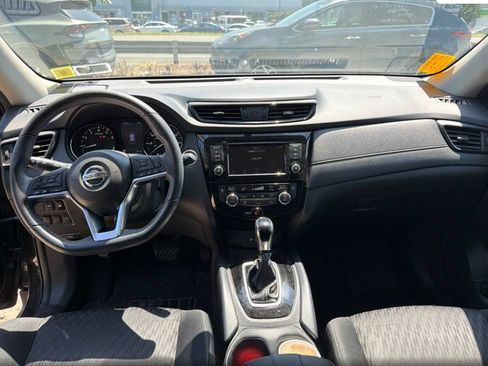Used 2018 Nissan Rogue SV AWD/4WD image 5