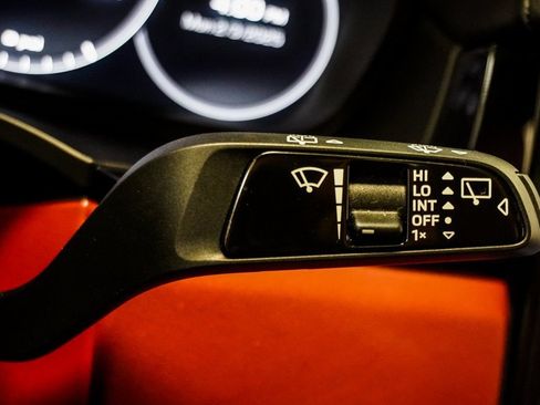 Used 2021 Porsche Cayenne Turbo image 36