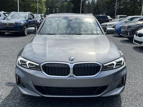 Used 2025 BMW 330i xDrive Sedan w/ Convenience Package image 2